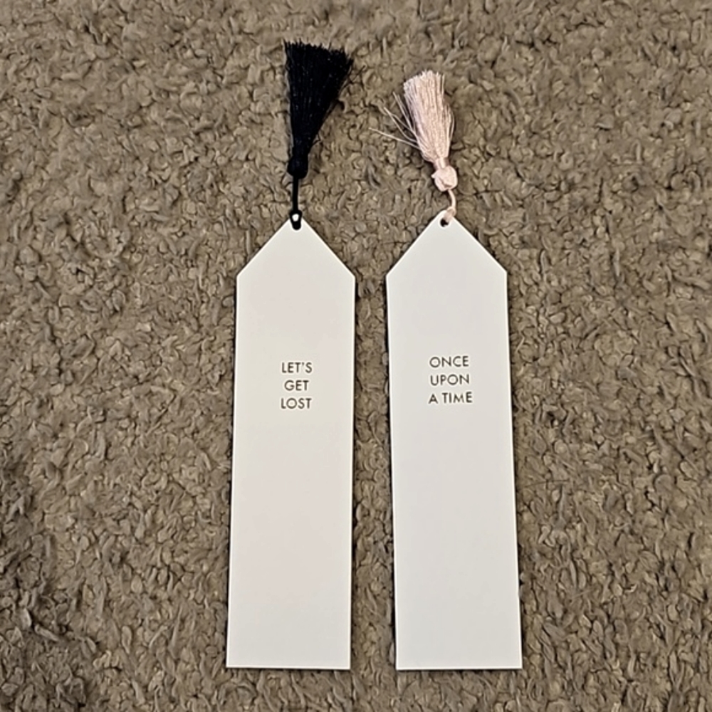 1/$6 or 2/$10 NWOT - 2 Bookmarks with tassel. 100% Sturdy Cotton Paper.